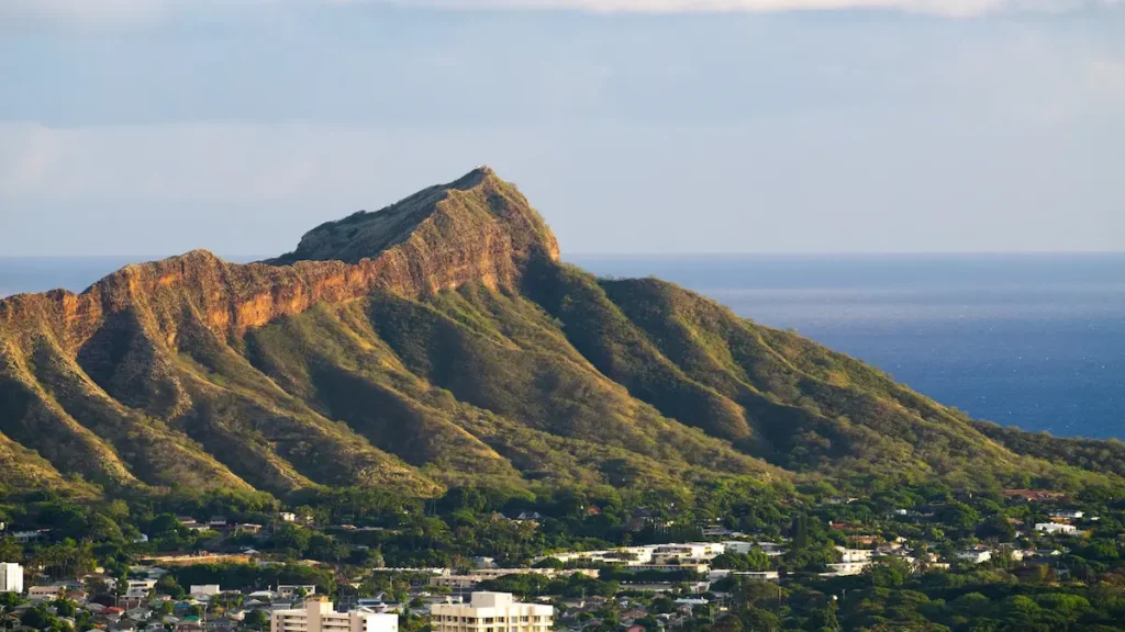KAPAHULU, HONOLULU